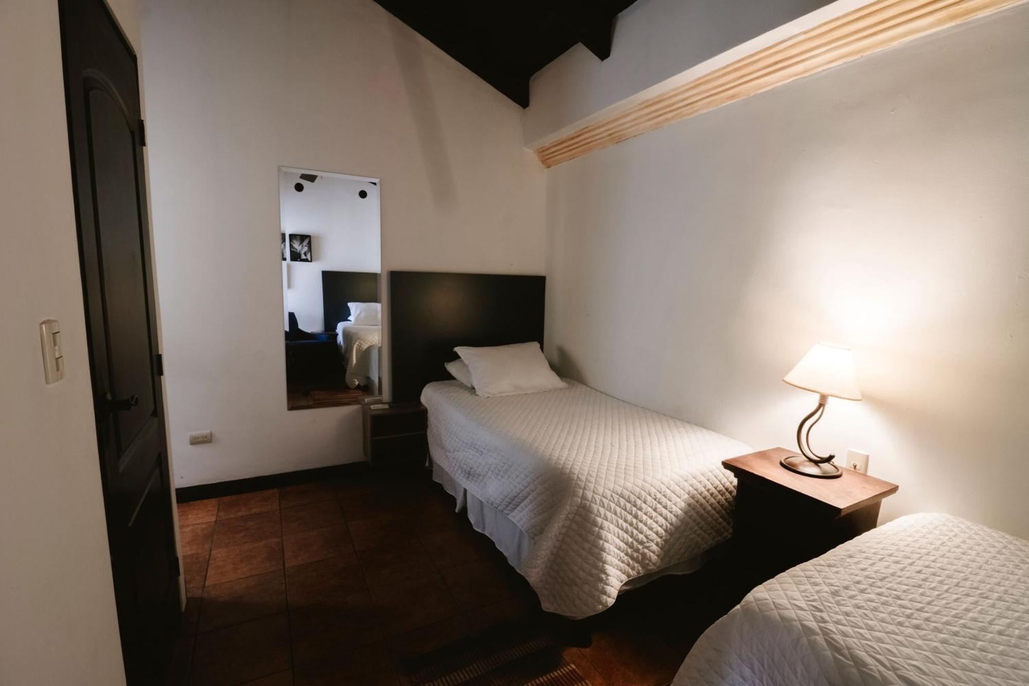 All Suite El Marques De Antigua Exteriör bild